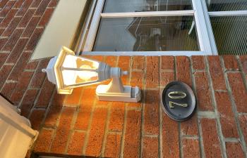 Outdoor PIR lighting 